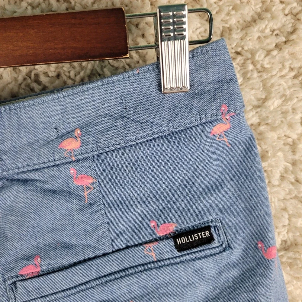 Hollister Shorts‎ Size 27 Blue Pink Flamingo Chino 6.5 Inseam Summer Casual